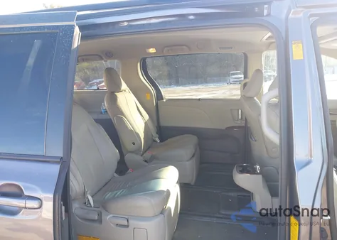 2013 Toyota Sienna Xle 7 Passenger from USA, damaged, VIN 5TDDK3DC1DS070952